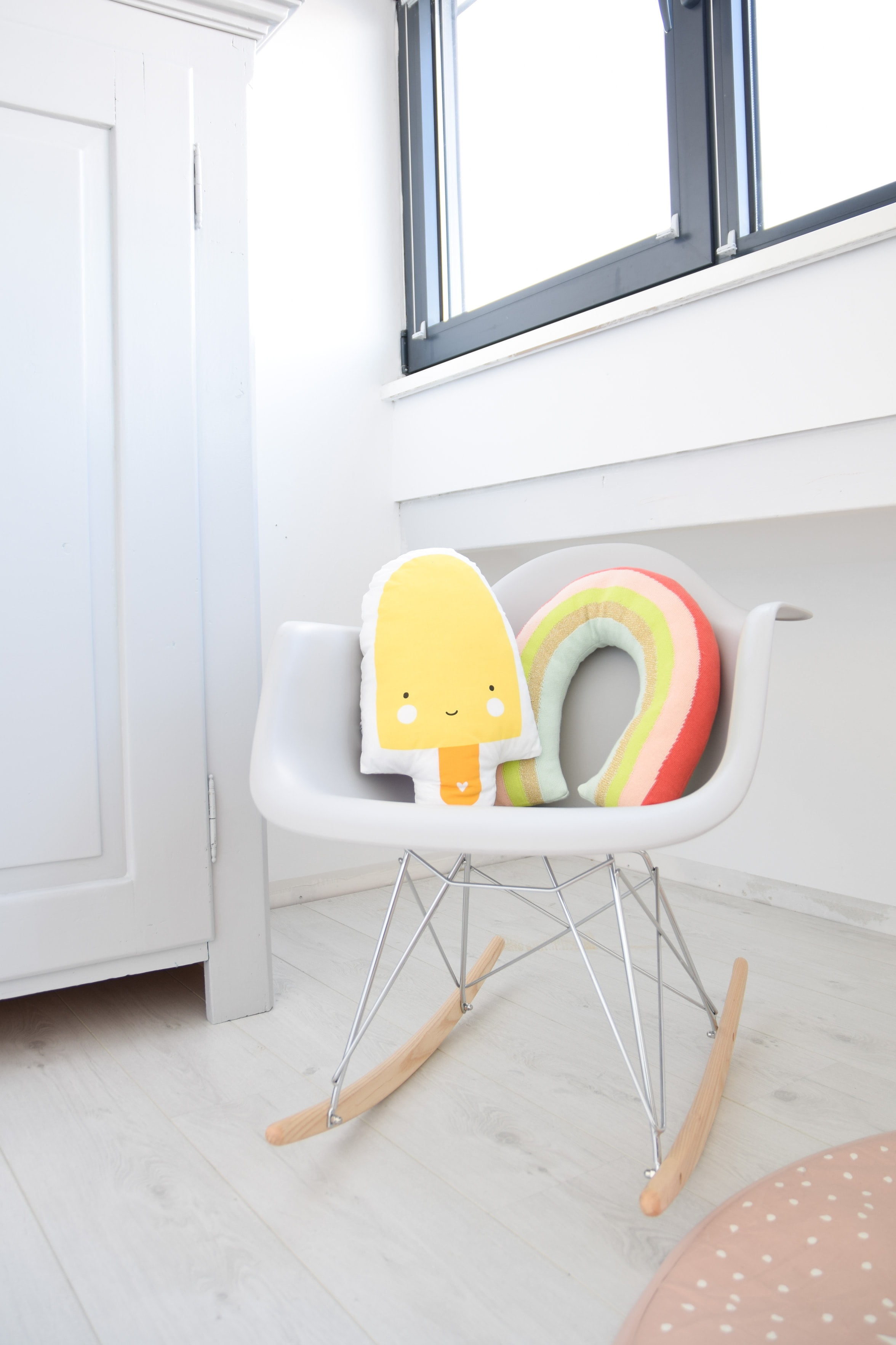 sierkussens babykamer