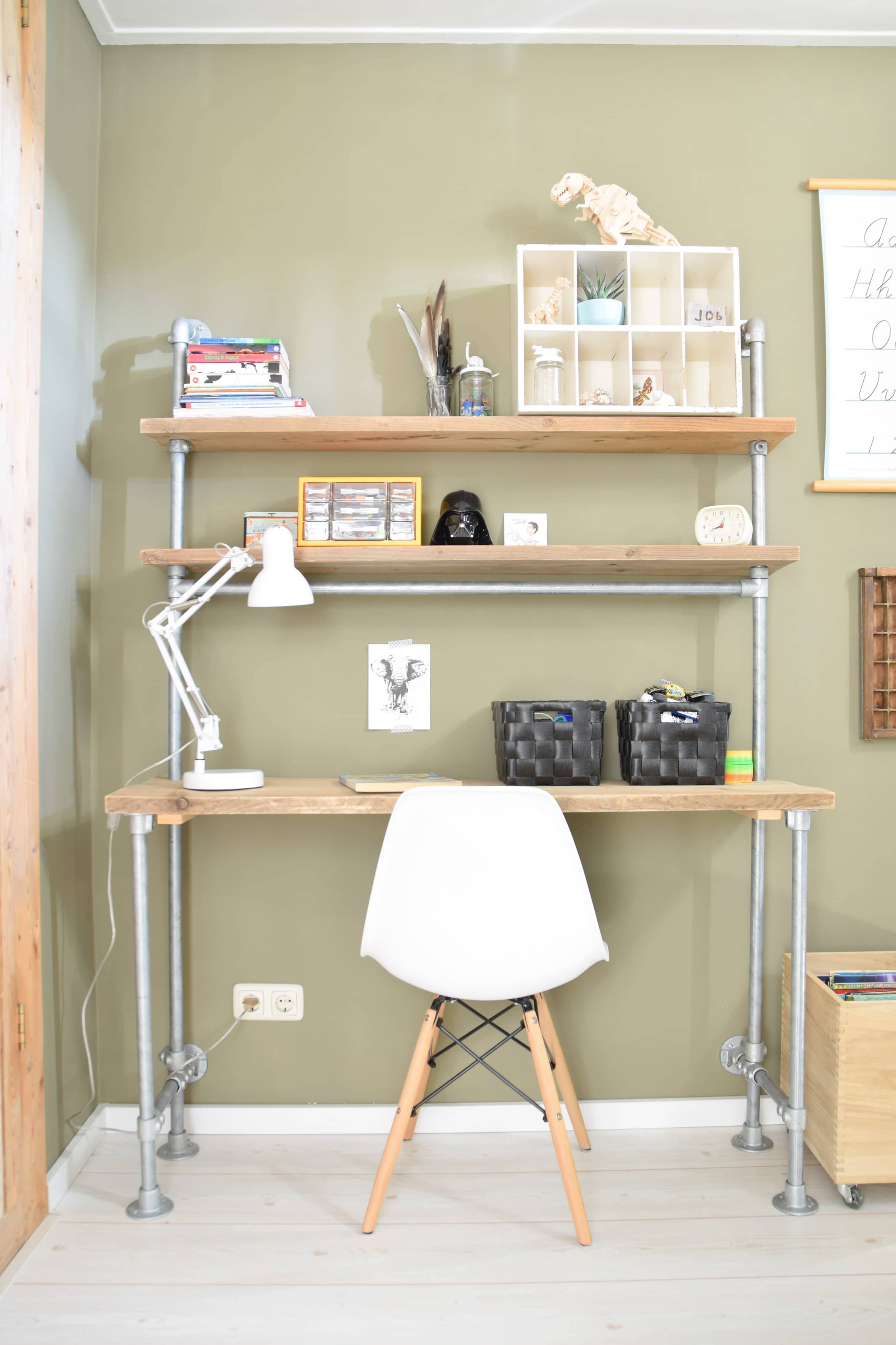diy bureau steigerbuizen