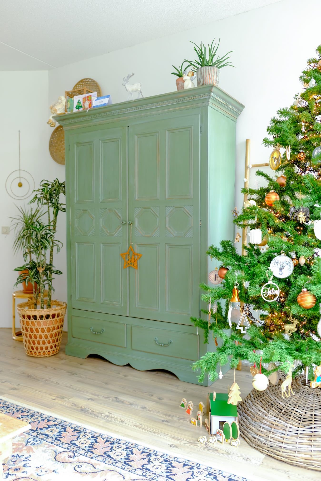 kerststal onder de boom