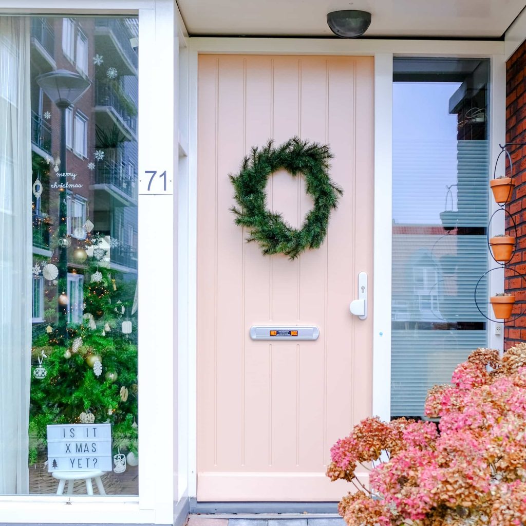 binnenkijker bonte kerst thuis