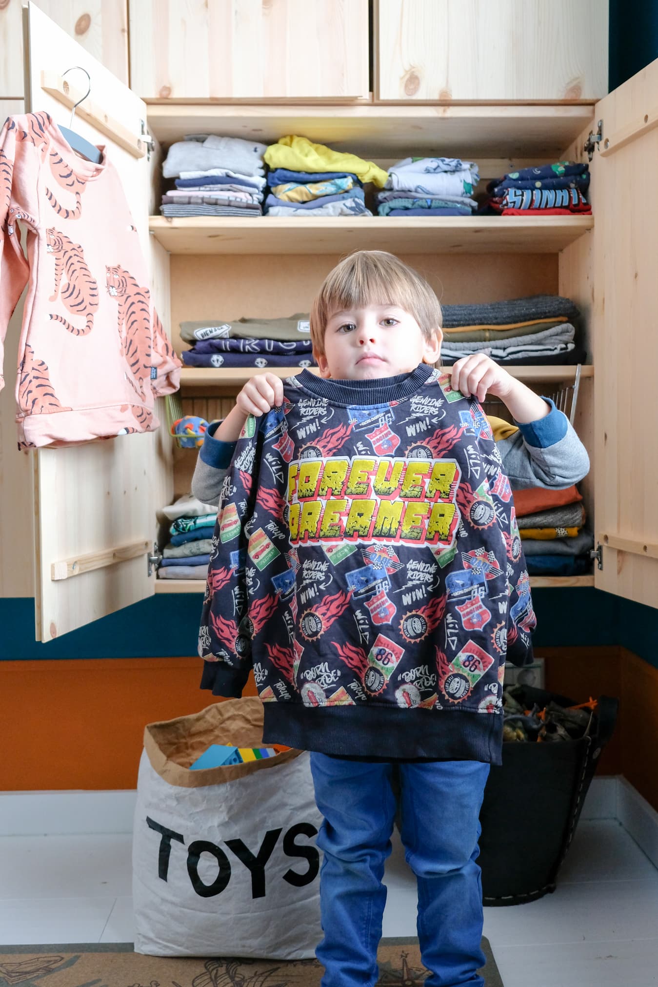 kleding opbergen in ikea kast