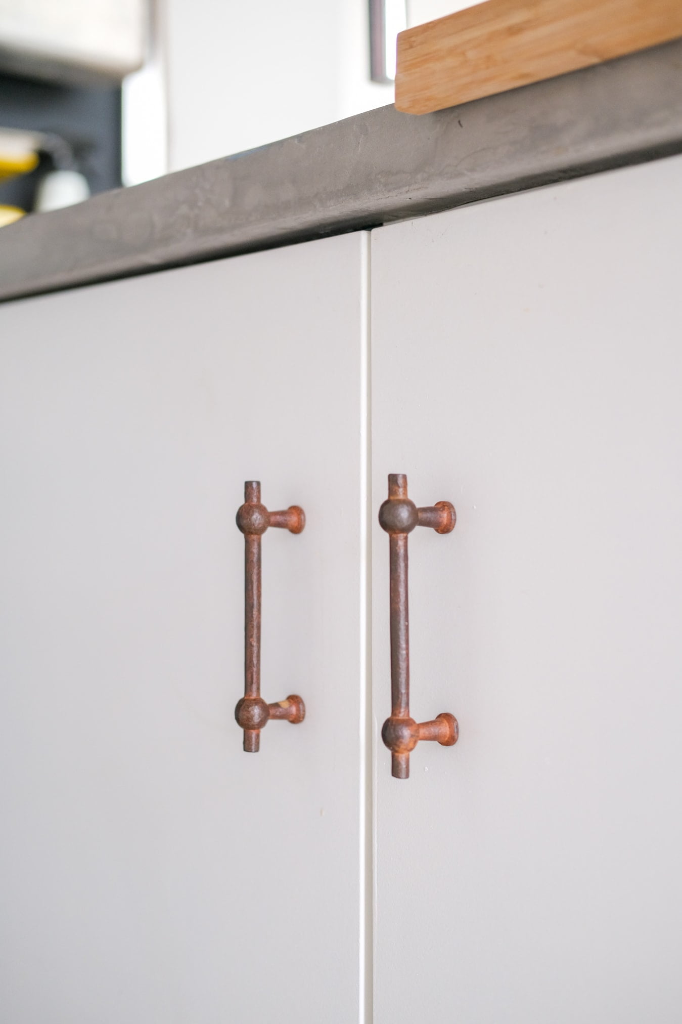 kastdeuren handgrepen roestkleur