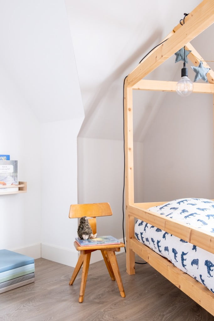 oeuterkamer schuine wanden