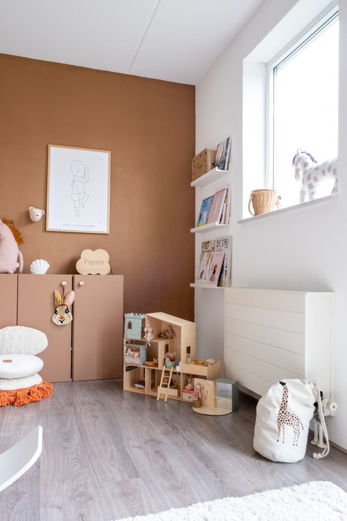 meisje slaapkamer bruin