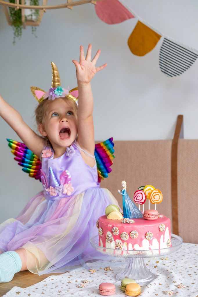 roze dripcake thema frozen