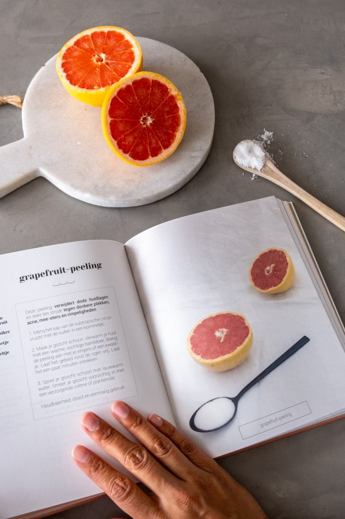 diy natuurlijke scrub maken fruit