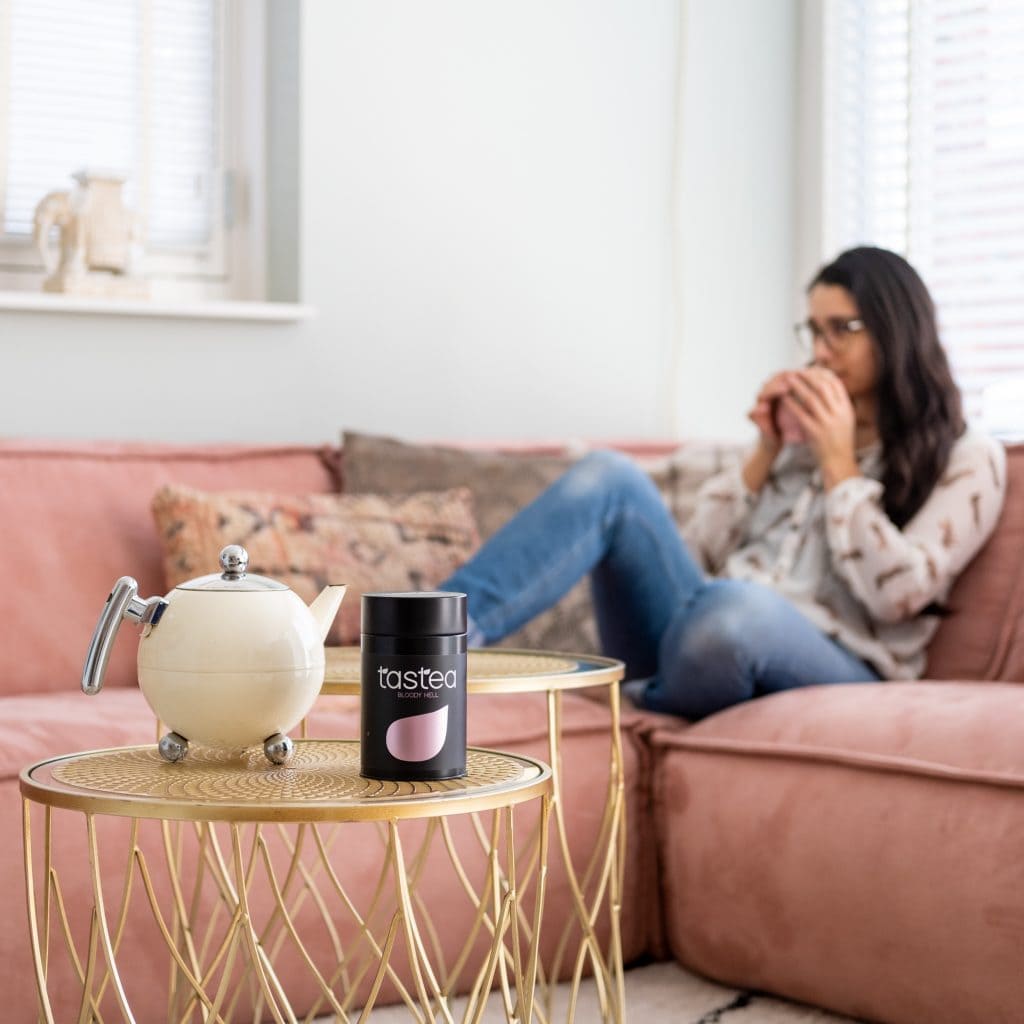 thee tegen menstruatiepijn tips