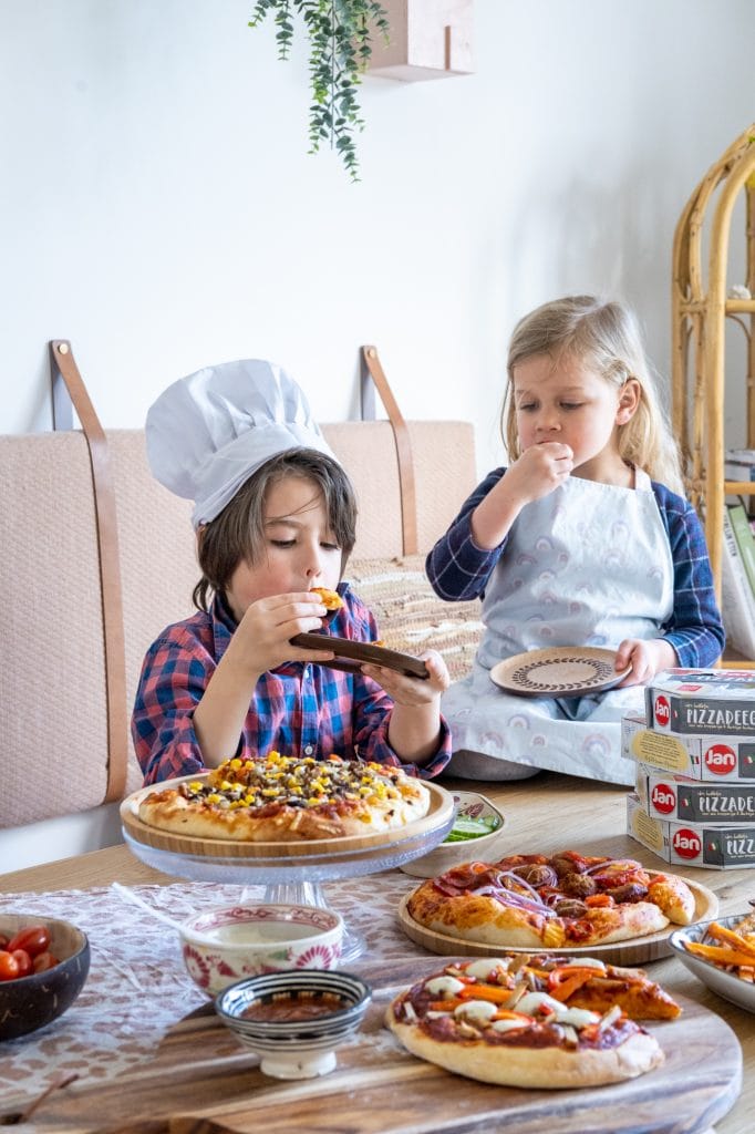 simpele pizza maken zonder vlees met kinderen