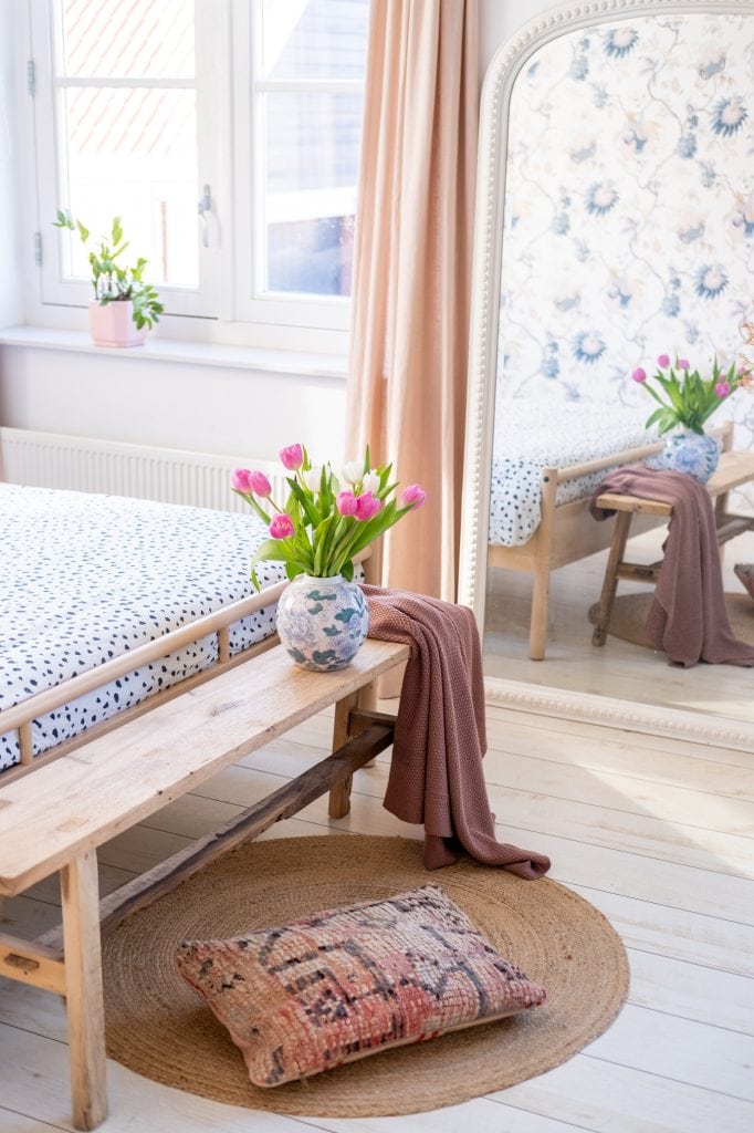 voorbeelden decoratie bankje voeteind bed