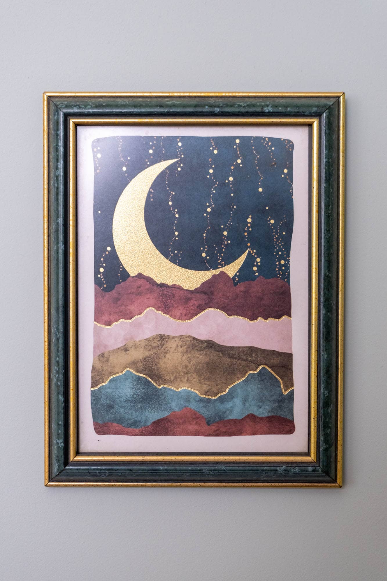 kringloopvondsten aan de muur