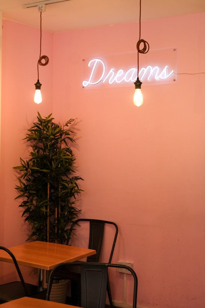 populaire quotes een woord