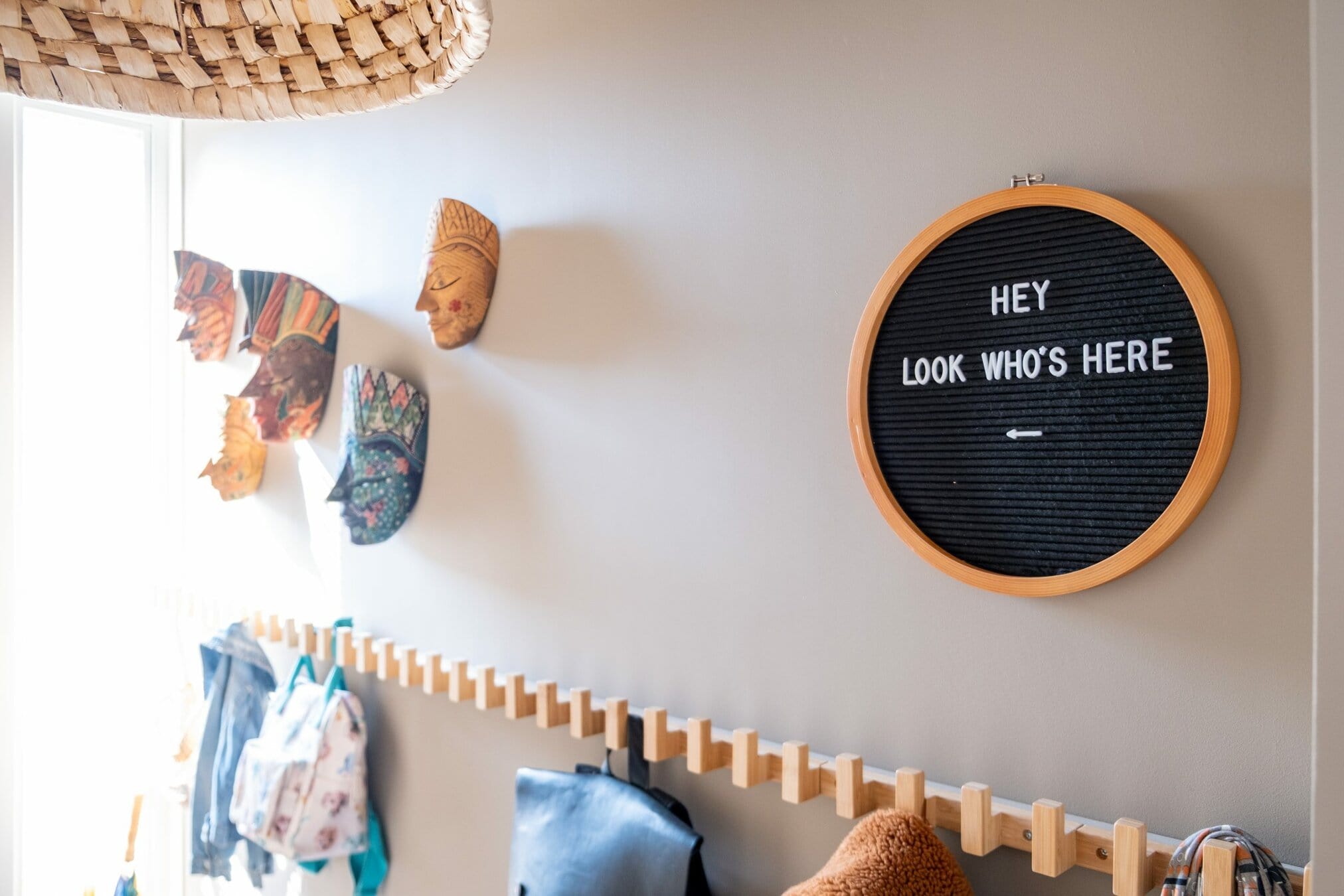 MKLHAVB kleerhaken Piano houten mantel racks Piano sleutels Wandgemonteerde mantelhaken Ophanger Wanddecoratie sleutelhanger hoed opslag Organizer rack houten schap (Kleur: Zwart