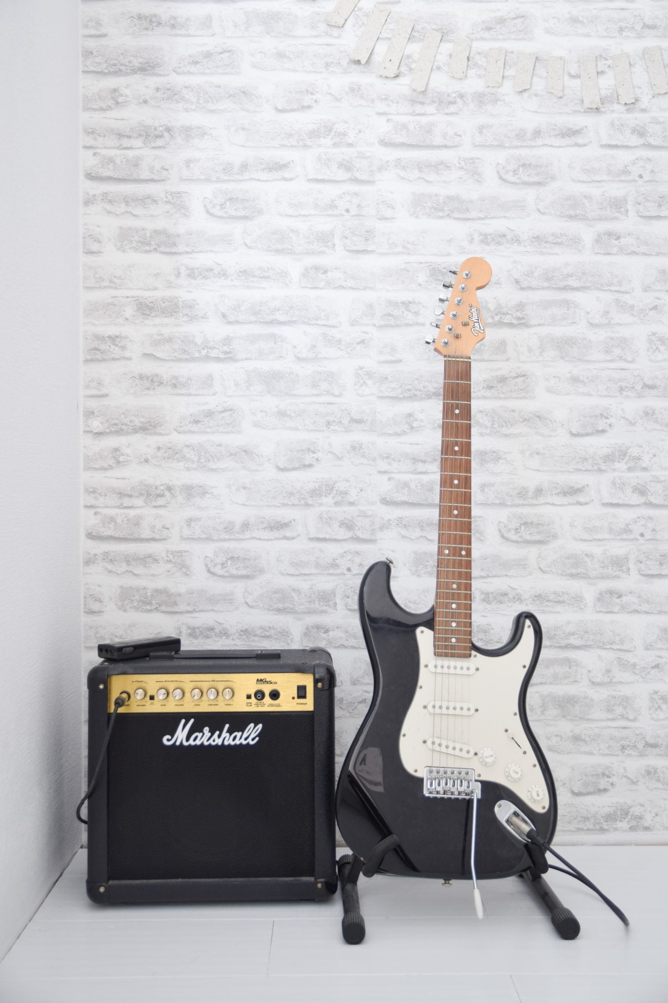 voorbeelden baksteenbehang tienerkamer