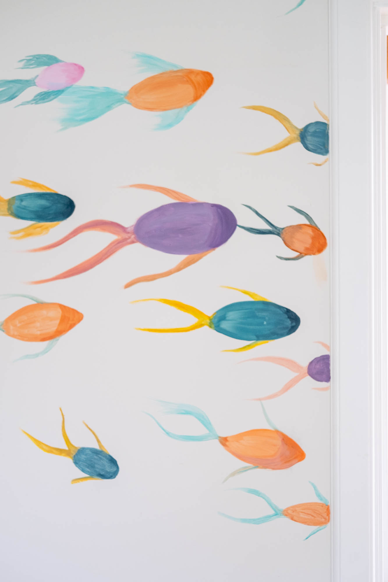 muurschildering babykamer zee