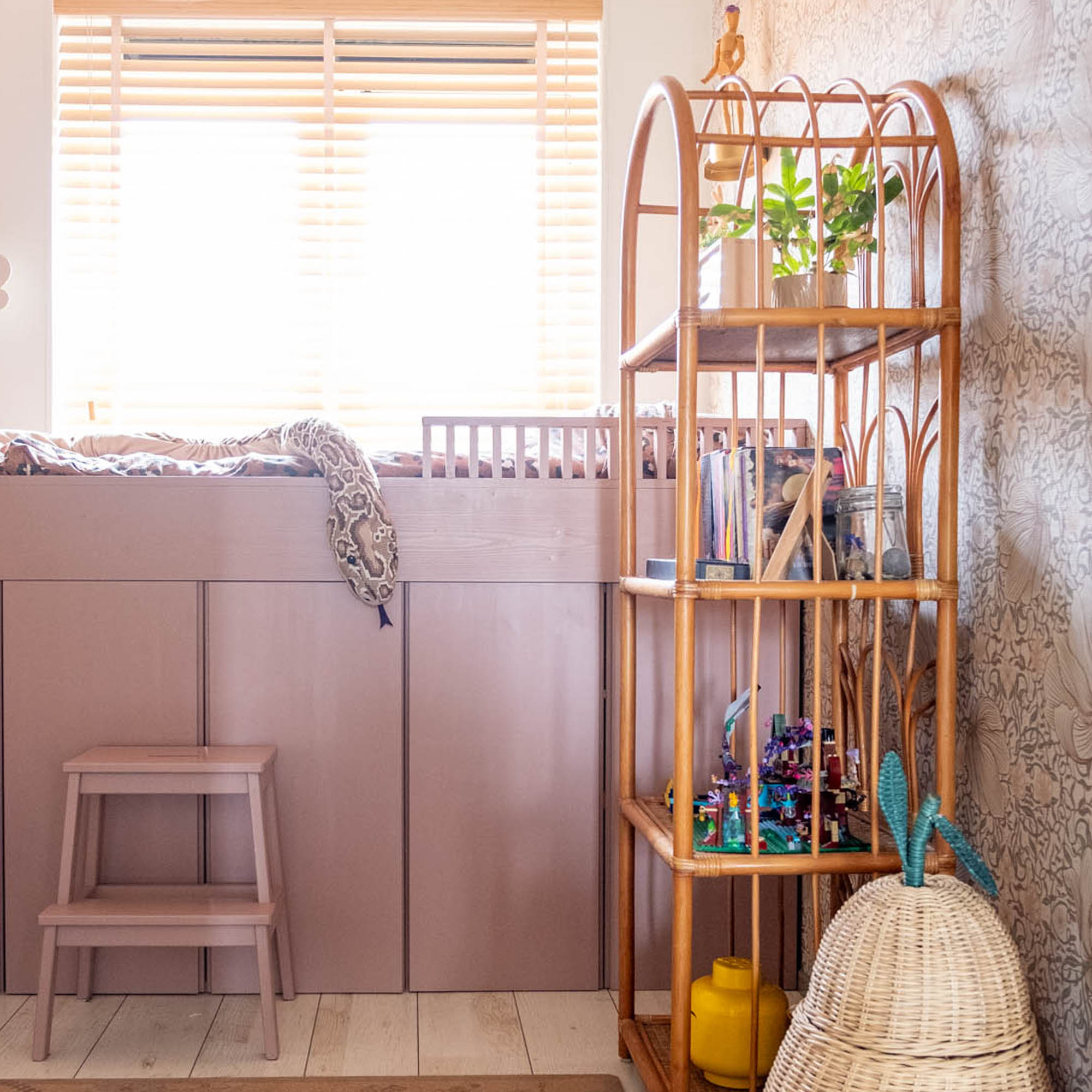 opbergruimte in een kleine kinderkamer